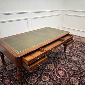 Klassiek-Engels-Antiek-Oud-Vintage-Chesterfield-Bureau-Desk-Schrijftafel-Groen-Leder