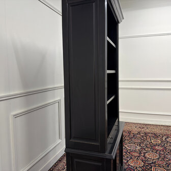 Klassiek-Antiek-Engels-Oud-Vintage-Chesterfield-Zwart-Zwarte-Boekenkast-Kast