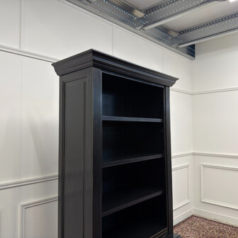 Klassiek-Antiek-Engels-Oud-Vintage-Chesterfield-Zwart-Zwarte-Boekenkast-Kast