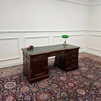 Klassiek-Antiek-Engels-Oud-Vintage-Chesterfield-Bureau-Desk-Groen-Leder