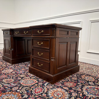 Klassiek-Antiek-Engels-Oud-Vintage-Chesterfield-Bureau-Desk-Groen-Leder