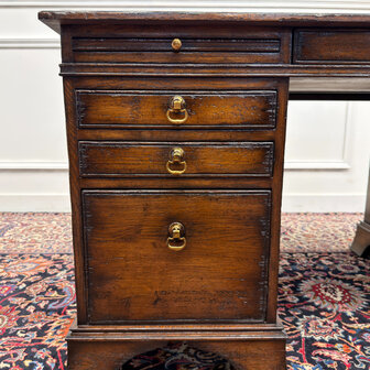 Klassiek-Antiek-Engels-Oud-Vintage-Chesterfield-RAC-Royal-Antique-Collection-Bureau-Desk-Groen-Leder