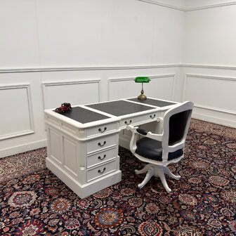 Klassiek-Antiek-Engels-Oud-Vintage-Chesterfield-Wit-Witte-Set-Bureau-Desk-Zwart-Leder-met-Bureaustoel-President-Chair