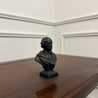 Antiek-brons-borstbeeld-William-Shakespeare-2