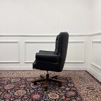Klassiek-Engels-Antiek-Oud-Vintage-Chesterfield-Rochester-Bureaustoel-Director-Chair-Zwart-Leder