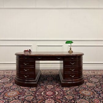 Klassiek-Engels-Antiek-Oud-Vintage-Chesterfield-Groot-Ovaal-Bureau-Desk