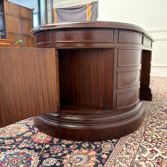 Klassiek-Engels-Antiek-Oud-Vintage-Chesterfield-Groot-Ovaal-Bureau-Desk