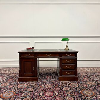 Klassiek-Engels-Antiek-Vintage-Chesterfield-Bureau-Desk-Groen-Leder