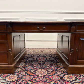 Klassiek-Engels-Antiek-Oud-Vintage-Chesterfield-Zeer-Groot-Bureau-Desk-Partnerdesk-Bruin-Leder