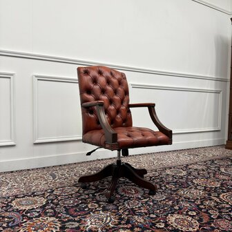 Klassiek-Engels-Antiek-Oud-Vintage-Chesterfield-Bureaustoel-President-Chair-Rood-Leder