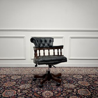 Klassiek-Engels-Antiek-Oud-Vintage-Chesterfield-Bureaustoel-Captain-Chair-Groen-Leder