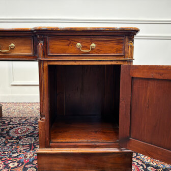 Klassiek-Oud-Antiek-Engels-Vintage-Chesterfield-Bureau-Desk-Partnerdesk-Bordeaux-Rood-Leder