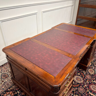 Klassiek-Oud-Antiek-Engels-Vintage-Chesterfield-Bureau-Desk-Partnerdesk-Bordeaux-Rood-Leder