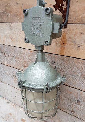 Industriële-hanglamp-kooilamp-bullylamp-verlichting-lamp-industrieel-robuust-1
