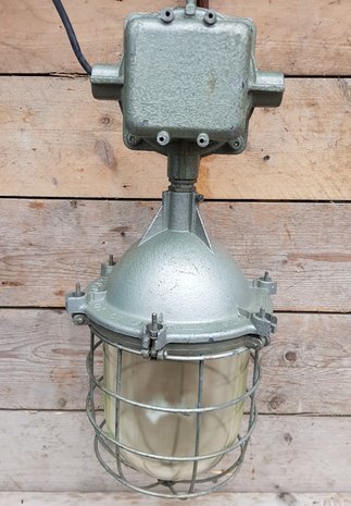 Industriële-hanglamp-kooilamp-bullylamp-verlichting-lamp-industrieel-robuust-2