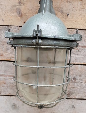 Industriële-hanglamp-kooilamp-bullylamp-verlichting-lamp-industrieel-robuust-4