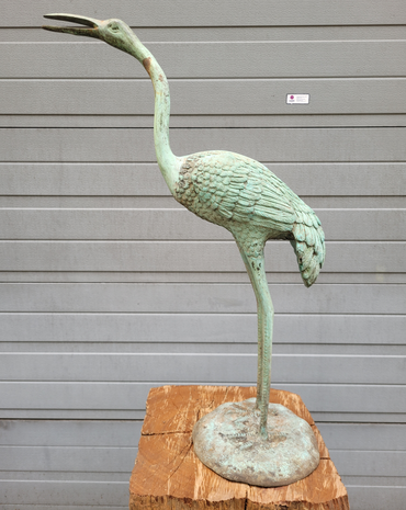Kraanvogel-standbeeld-van-brons-kunstwerk-brons-tuinbeeld-1