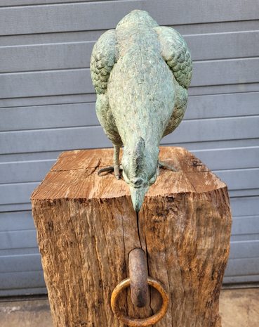 Bronze-standbeed-kunstwerk-Kip-brons-tuinbeeld-1