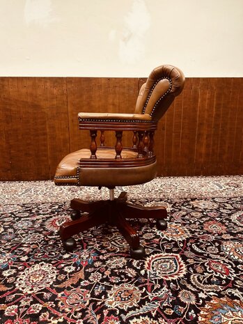 Klassiek-Engels-Engelse-Antiek-Bureaustoel-Captain-Chair