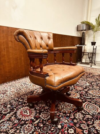 Klassiek-Engels-Engelse-Antiek-Bureaustoel-Captain-Chair