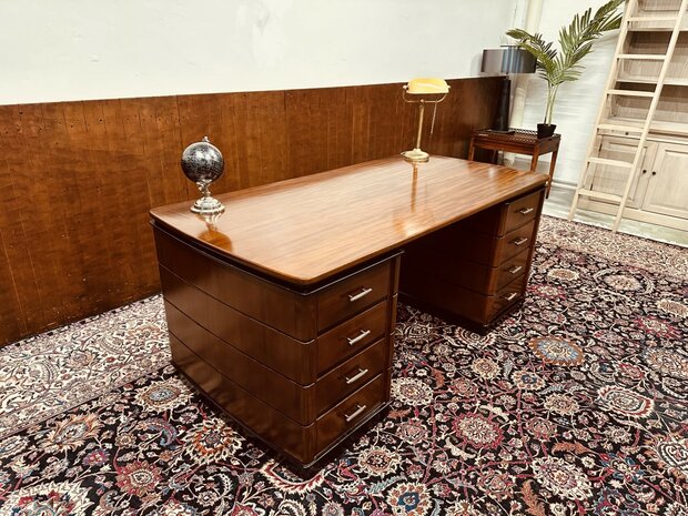 Klassiek-Antiek-Chesterfield-Engels-Art-Deco-Bureau-Desk-Partnerdesk