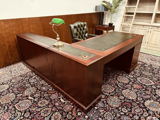 Klassiek-Engels-Antiek-Chesterfield-Bureau-Hoekbureau-Desk-Partnerdesk