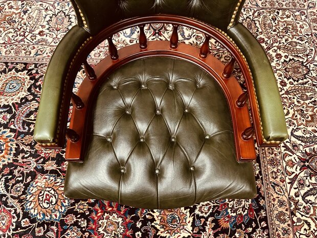 Klassiek-Antiek-Engels-Chesterfield-Bureaustoel-Captain-Chair