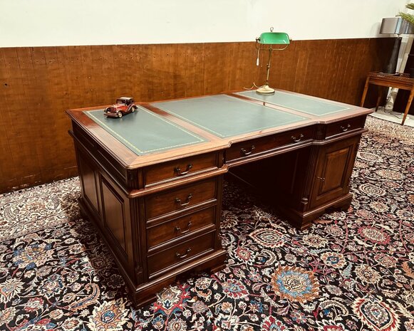 Klassiek-Antiek-Engels-Chesterfield-Desk-Bureau-Partnerdesk