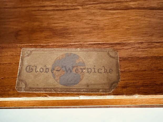 Klassiek-Engels-Antiek-Chesterfield-Oud-Bureau-Desk-Globe-Wernicke