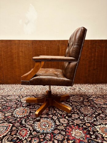 Klassiek-Engels-Antiek-Chesterfield-Bureaustoel-President-Chair