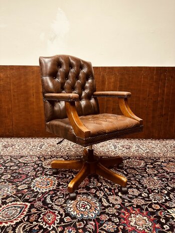 Klassiek-Engels-Antiek-Chesterfield-Bureaustoel-President-Chair