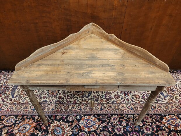 Brocante-landelijke-hoektafel-hoekbureau-tafel-sidetable-van-oud-hout-6