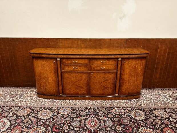 Klassiek-Italiaans-Wortelhout-Dressoir