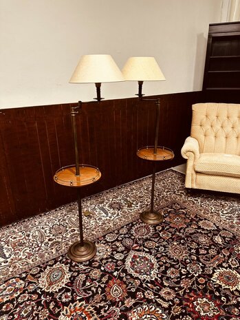 Klassiek-Engels-Antiek-Vloerlamp