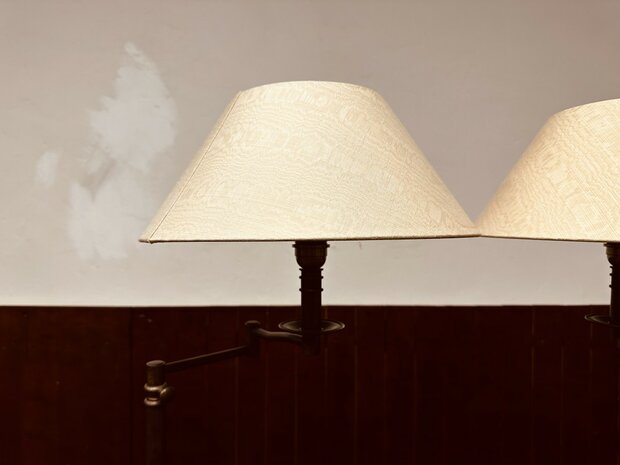 Klassiek-Engels-Antiek-Vloerlamp