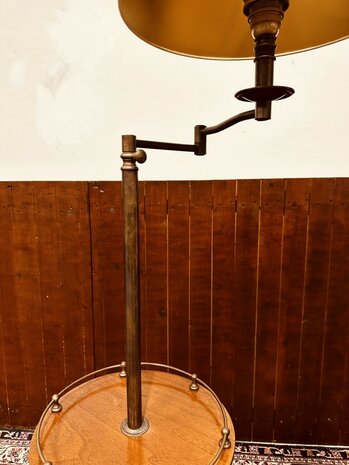 Klassiek-Engels-Antiek-Vloerlamp