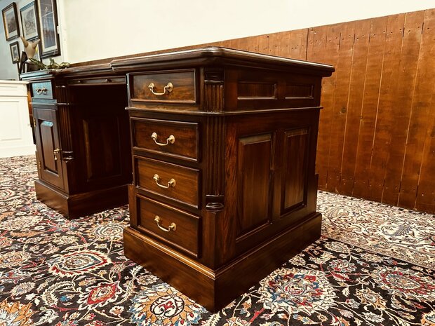 Klassiek-Engels-Bureau-Lederen-Inleg