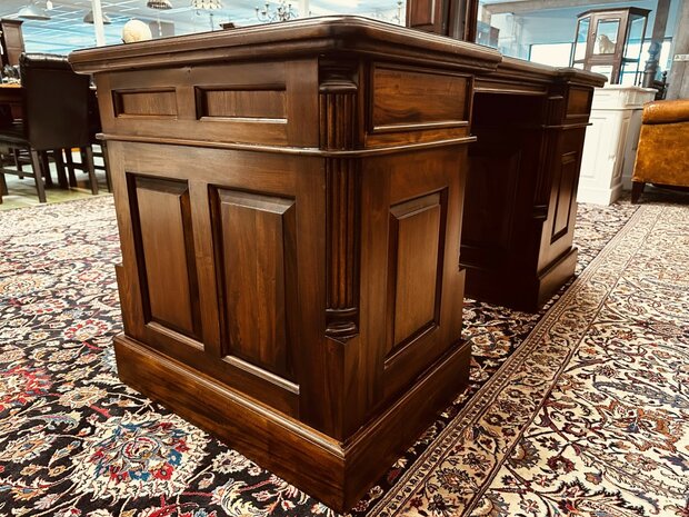 Klassiek-Engels-Bureau-Lederen-Inleg