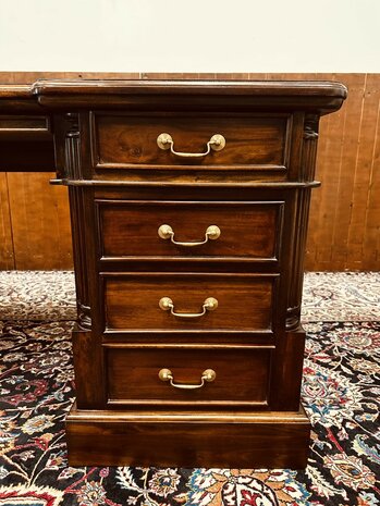 Klassiek-Engels-Bureau-Lederen-Inleg