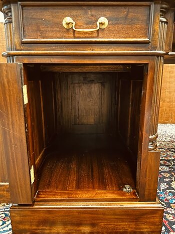 Klassiek-Engels-Bureau-Lederen-Inleg
