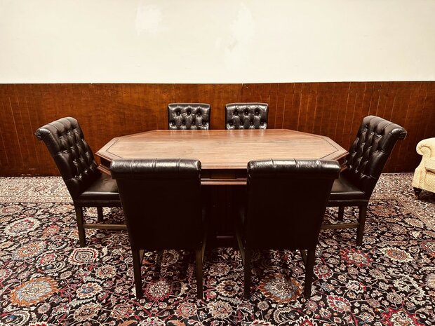 Klassiek-Engelse-Vergadertafel