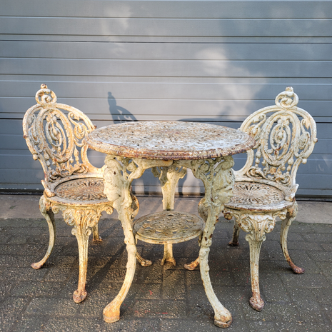 Antieke-gietijzeren-tuinset-bistro-set-tafel-met-2-stoelen-van-gietijzer