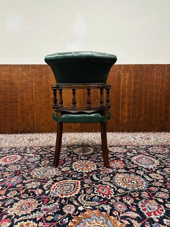 Engelse-Chesterfield-Bureaustoel-Captain-Chair