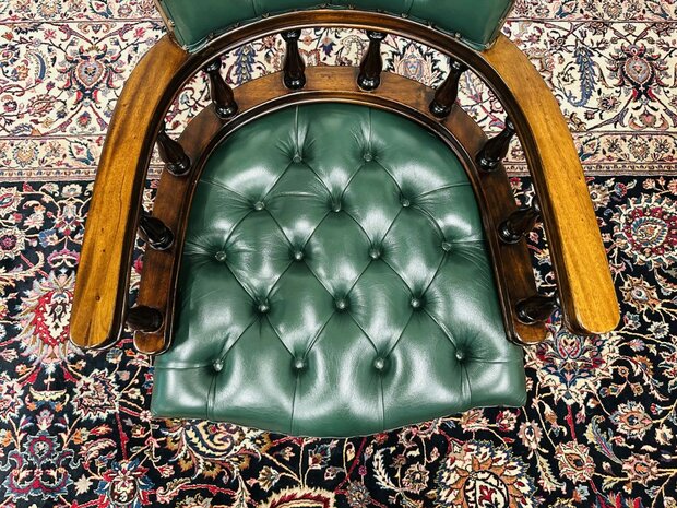 Engelse-Chesterfield-Bureaustoel-Captain-Chair