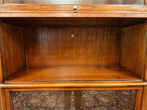 Originele-Globe-Wernicke-Boekenkast