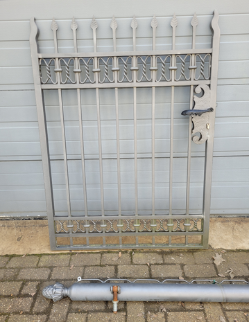 Antieke-smeedijzeren-tuinpoort-looppoort-poort-hekwerk-landelijk-klassiek-1