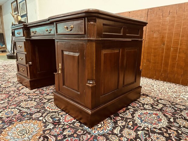Klassiek-Engels-Bureau