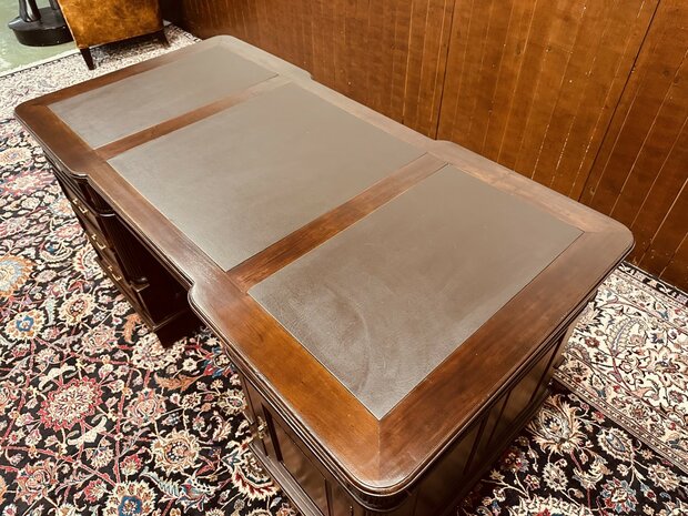 Klassiek-Engels-Bureau