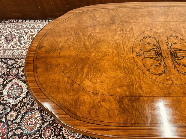 Antieke-Italiaanse-Eettafel