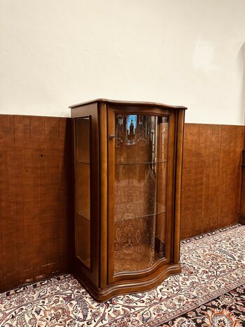 Klassieke-art-nouveau-Vitrine